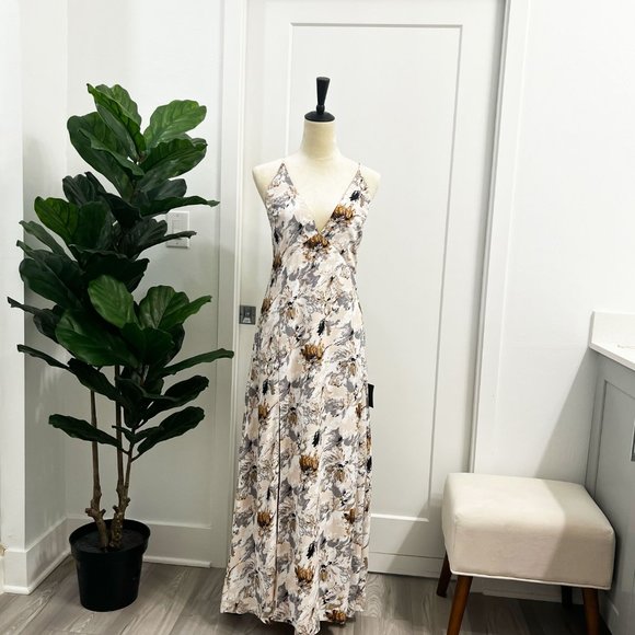 NWT Lulus Maxi Dress - More than Charming Blush Floral Maxi Dress - Size Medium - Picture 2 of 8